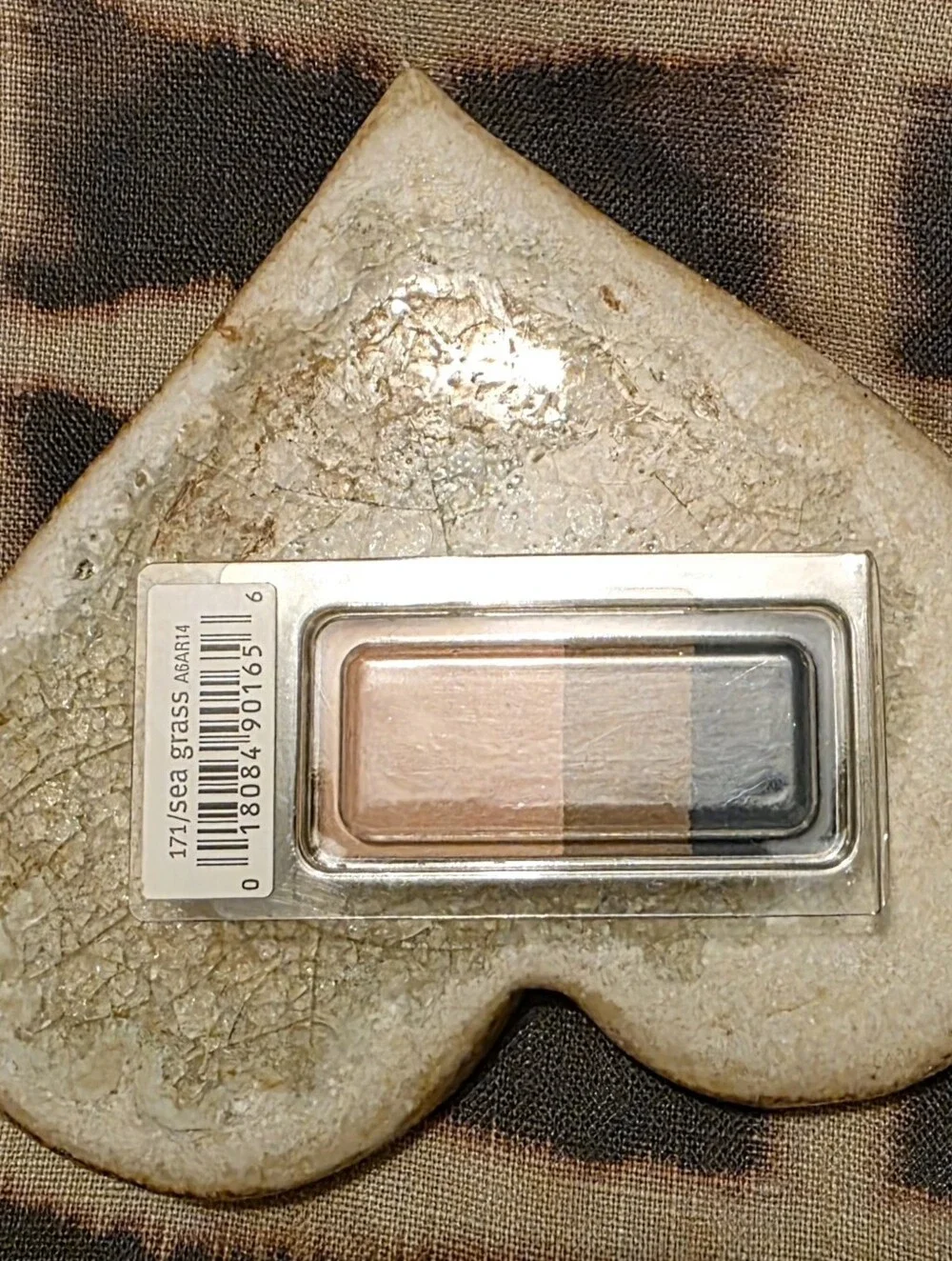 AVEDA 171 Sea Grass Petal Essence Eye Color Shadow Trio .08 oz Discontinued Rare